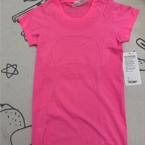 lululemon athletica Bright Pink Short Sleeve Tee